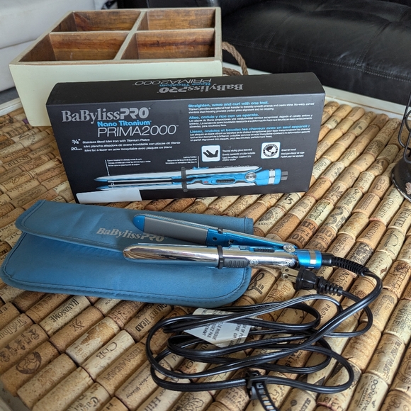 BaBylissPRO Mini Prima Styling Iron 3/4'' offers dual functionality - Picture 3 of 5